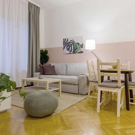 Okra Apartment Budapest Exteriör bild