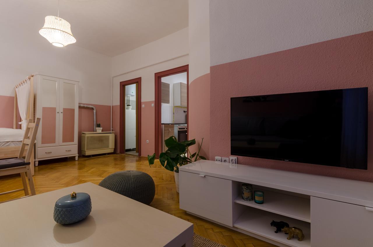 Okra Apartment Budapest Exteriör bild